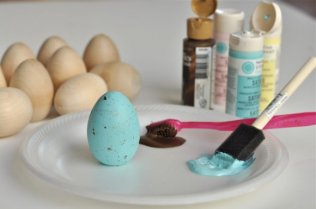 Как сделать яйцо из пенопласта и украсить его?