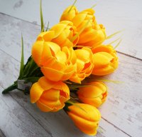 Крокусы желтые в букетике